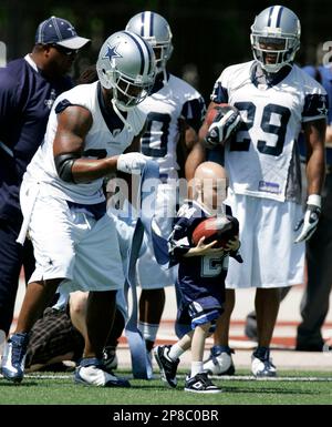 Dallas Cowboys fullback Ronnie Cruz (45) during NFL football training camp,  Tuesday, July 29, 2008, in Oxnard, Calif. (AP Photo/Tony Gutierrez Stock  Photo - Alamy