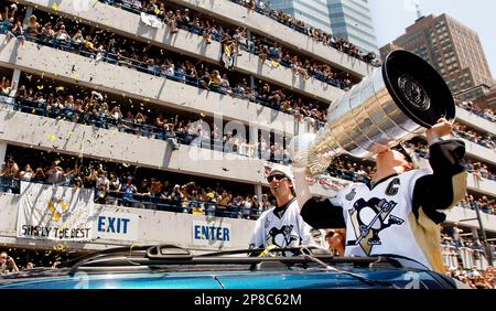 Penguins Take Stanley Cup To Visit With Pirates, Fans At PNC Park