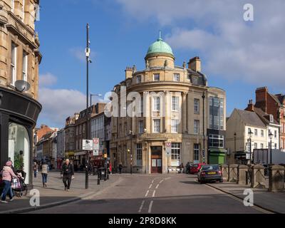 Shops and retail units in The Drapery, a shopping area within the town centre, Northampton, UK Stock Photo