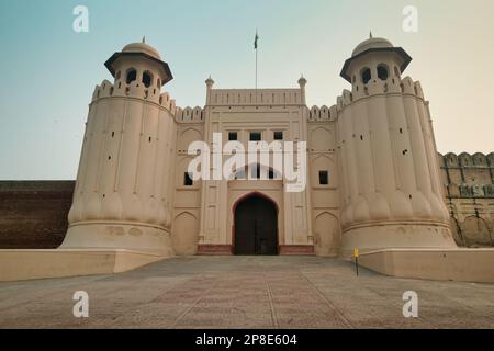 The Alamgiri Darwaza, or Alamgiri Gate, was built under the patronage of Awrangzib (1658-1707). It is situated on the eastern edge of the Lahore Fort, Stock Photo