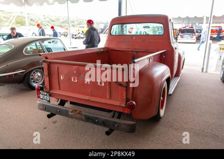 1953 Ford F-100 Pickup Stock Photo