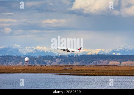 Air Canada jet departing Vancouver in British Columbia Canada Stock Photo