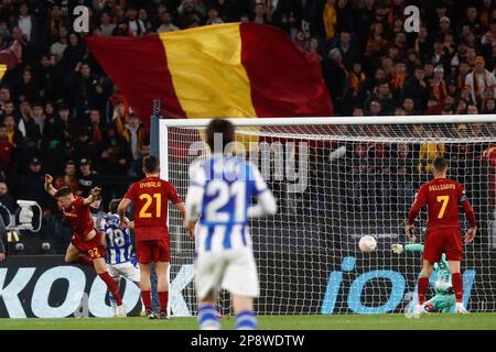 Rome, Italy. 09th Mar, 2023. Stephan El Shaarawy, left, of AS Roma, scores during the UEFA Europa League round of 16 first leg football match between Roma and Real Sociedad at RomeÕs Olympic stadium, March 09, 2023. Credit: Riccardo De Luca - Update Images/Alamy Live News Stock Photo