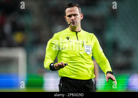 Who is Ivan Kružliak, the referee for Barcelona vs Shakhtar Donetsk,  Champions League 2023/24 - AS USA