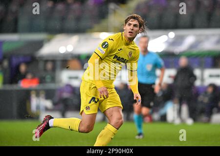 Brussel , Belgium . 09/03/2023, Jorge Pascual (43) of Villarreal pictured during a soccer game between RSC Anderlecht and Villarreal CF in the 1/8 th finals in the Uefa Europa Conference League for the 2022-2023 season , on  Thursday 9 March 2023  in Brussel , Belgium . PHOTO SPORTPIX | David Catry Stock Photo