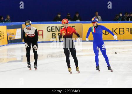 Seoul, South Korea. 10th Mar, 2023. Roberts Kruzbergs of Latvia, Lin Xiaojun of China and Pietro Sighel of Italy (L to R) compete during the heats of men's 1000m at the ISU World Short Track Speed Skating Championships in Seoul, South Korea, March 10, 2023. Credit: Wang Yiliang/Xinhua/Alamy Live News Stock Photo