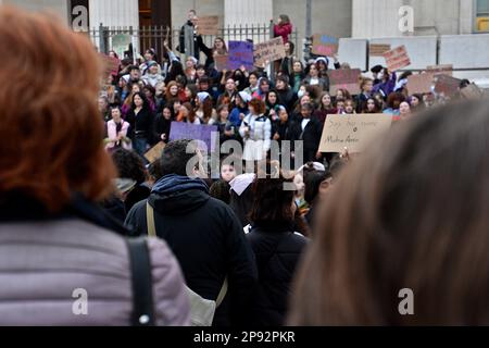Marseille, France. 08th Mar, 2023. Crowd of demonstrators holding placards, seen in front of the courthouse amid protesters holding placards during the protest. Thousands of people demonstrated on the streets of Marseille on the occasion of International Women's Rights Day. (Photo by Gerard Bottino/SOPA Images/Sipa USA) Credit: Sipa USA/Alamy Live News Stock Photo