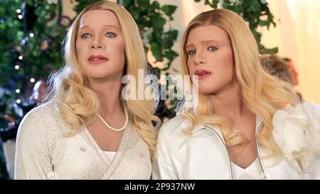 https://l450v.alamy.com/450v/2p937nw/usa-marlon-wayans-and-shawn-wayans-in-a-scene-from-the-csony-pictures-film-white-chicks-2004-plot-two-disgraced-fbi-agents-go-way-undercover-in-an-effort-to-protect-hotel-heiresses-the-wilson-sisters-from-a-kidnapping-plot-ref-lmk110-j8843-090323-supplied-by-lmkmedia-editorial-only-landmark-media-is-not-the-copyright-owner-of-these-film-or-tv-stills-but-provides-a-service-only-for-recognised-media-outlets-pictures@lmkmediacom-2p937nw.jpg