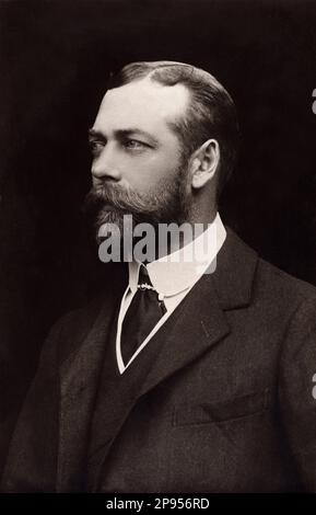 1908 ca , London , GREAT BRITAIN : The future King GEORGE V of the United Kingdom ( Prince of Wales , 1865 - 1936 ) . Was the first British monarch belonging to the House of Windsor, which he created from the British branch of the German House of Saxe-Coburg-Gotha . Son of King EDWARD VII of England  ( 1841 - 1910 , Prince of Wales ) and Queen ALEXANDRA ( born princesse of DENMARK ) . Married with Mary of Teck ( 1867 - 1953 ) and father of two King of Great Britain : Edward VIII and George VI . - House of  WINDSOR -  House of Saxe-Coburg-Gotha - ENGLAND - GREAT BRITAIN  - royalty - nobili - no Stock Photo