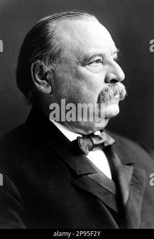 Stephen Grover CLEVELAND  ( 1837 – 1908 ) was the 22nd and 24th President of the United States, and the only President to serve two non-consecutive terms (1885–1889 and 1893–1897).  - Presidente della Repubblica - USA - ritratto - portrait - cravatta - tie - collar - colletto  - UNITED STATES  - STATI UNITI  - baffi - moustache - profilo - profile - papillon - tie bow ----  Archivio GBB Stock Photo