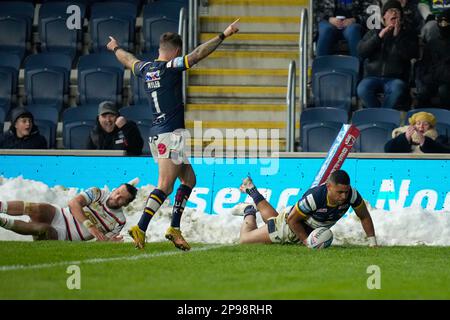 Richie Myler #1 of Leeds Rhinos celebrates as David Fusitu’a #2 of Leeds Rhinos scores a try during the Betfred Super League Round 4 match Leeds Rhinos vs Wakefield Trinity at Headingley Stadium, Leeds, United Kingdom, 10th March 2023  (Photo by Steve Flynn/News Images) Stock Photo