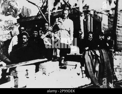 1944 c. , ROMA , ITALY : The future italian movie actress SILVANA ...