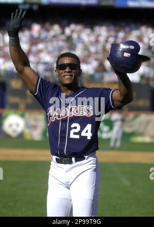 2001: Rickey Henderson of the San Diego Padres batting during a Padres game  versus the Los Angeles Dodgers at Dodger Stadium in Los Angeles, CA. (Photo  by John Cordes/Icon Sportswire) (Icon Sportswire