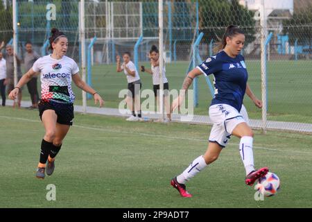 Avellaneda, Argentina, 10, March, 2023. Milagros Menendez from Racing Club dribbles with the ball during the match between Racing Club vs. Social Atletico Television, match 3, Professional Femenin Soccer League of Argentina 2023 (Campeonato Femenino YPF 2023). Credit: Fabideciria. Stock Photo