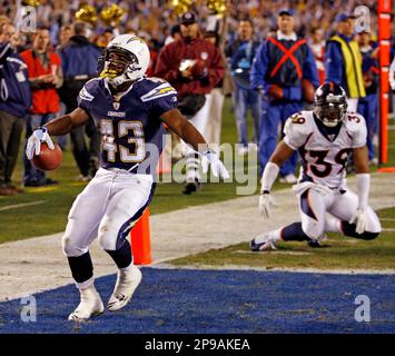 Denver Broncos safety Vernon Fox celebrates a tackle against the Oakland  Raiders during an NFL football game in Denver, Sunday, Nov. 23, 2008. The  Raiders beat the Broncos 31-10. (AP Photo/Jack Dempsey