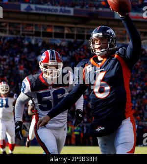 Buffalo Bills' linebacker Keith Ellison warms-up prior to the Bills' pre-season  game against the Washington Redskins at FedEx Field in Landover, Maryland  on August 9, 2008. (UPI Photo/Kevin Dietsch Stock Photo 