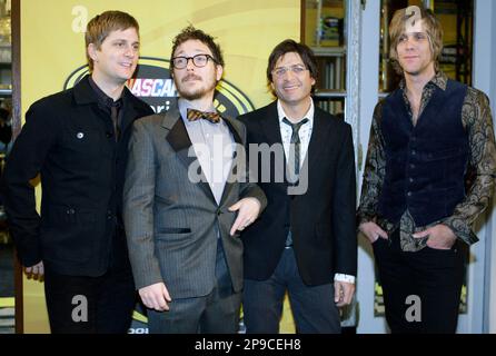 Matchbox 20 lead singer Robert Thomas performs during the 2008 NASCAR  Sprint Cup Series Awards Ceremony on Friday, Dec. 5, 2008, in New York. (AP  Photo/Mary Altaffer Stock Photo - Alamy