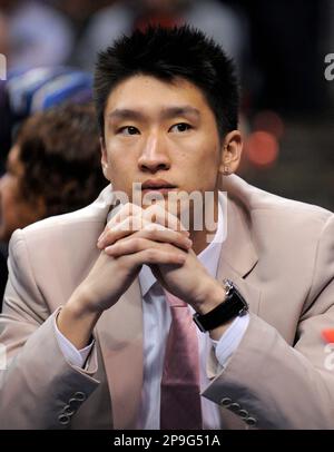 Sun Yue celebrates with Lakers CCTV-International