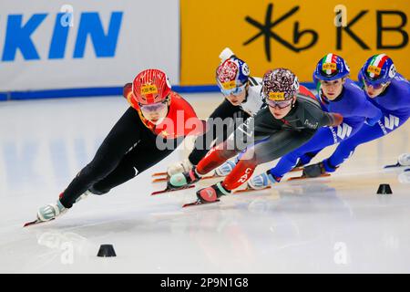 Seoul, South Korea. 11th Mar, 2023. (L to R) Zang Yize of China, Kim Gilli of South Korea, Claudia Gagnon of Canada, Gloria Ioriatti of Italy and Arianna Sighel of Italy compete during the women's 1500m Final B at the ISU World Short Track Speed Skating Championships in Seoul, South Korea, March 11, 2023. Credit: Wang Yiliang/Xinhua/Alamy Live News Stock Photo