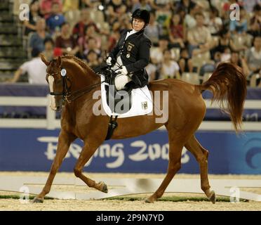 スポーツ・フィットネス Enjoying Dressage 2 スポーツ・フィットネス Enjoying Dressage 2 Cycling