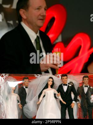 Elvis and priscilla online wedding dolls