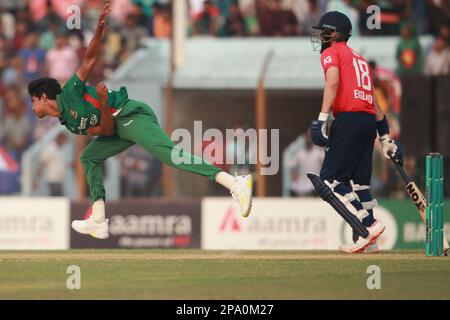 Hasan Mahmud during Bangladesh-England 1st T20I match of three match series at Zahur Ahmed Chowdhury Cricket Stadium, Sagorika, Chattogram, Bangladesh Stock Photo