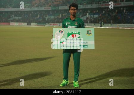 Hasan Mahmud gets tiger of the match award during Bangladesh-England 1st T20I match of three match series at Zahur Ahmed Chowdhury Cricket Stadium, Sa Stock Photo