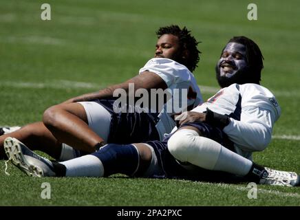 Denver Broncos defensive tackle Alvin McKinley during a NFL football game  against the Kansas City Chiefs Sunday, Nov. 11, 2007 in Kansas City, Mo.  Denver won the game 27-11. (AP Photo/Charlie Riedel