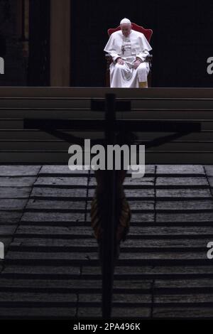 Vatican City, Vatican 10 April 2020.  Pope Francis presides over Good Friday's Way of the Cross (Via Crucis) at St. Peter's Square during the lockdown Stock Photo