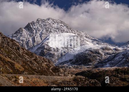 Snow on Tryfan mountain, Snowdonia, North Wales Stock Photo
