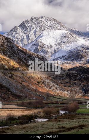Snow on Tryfan mountain, Snowdonia, North Wales Stock Photo