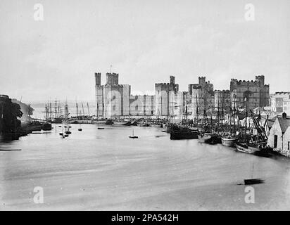 Francis Bedford - Carnarvon Castle and Mouth of River - c1860 Stock Photo