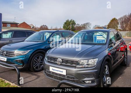 2019 VW Volkswagen Tiguan Match TSI EVO S-A, 1.5 Tsi EVO 150 DSG Auto 2WD Bluemotion Start/Stop; Priced second-hand Vw Volkswagen Cars, for Sale at Corkhills, Southport, UK Stock Photo