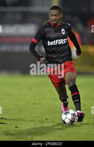 Antwerp's Michel Ange Balikwisha pictured in action during a soccer match between RFC Seraing and Royal Antwerp FC RAFC, Saturday 11 March 2023 in Seraing, on day 29 of the 2022-2023 'Jupiler Pro League' first division of the Belgian championship. BELGA PHOTO JOHAN EYCKENS Stock Photo