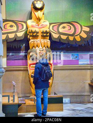 Glasgow, Scotland, UK 11th March, 2023.Kelvingrove Art Gallery and Museum saw a large crowd for its  Saturday organ recital as locals headed indoors in the cold weather, Vibrant and invigorating galleries,  Credit Gerard Ferry/Alamy Live News Stock Photo