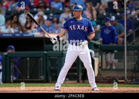 Yoshi Tsutsugo Arrives at Texas Rangers Spring Training - Sports