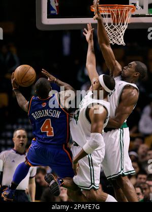 Celtics edge Knicks on Paul Pierce's jumper with 0.4 seconds left