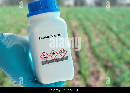 Flumioxazin hi-res stock photography and images - Alamy