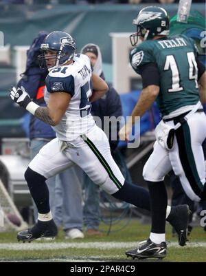 Seattle Seahawks Lofa Tatupu is introduced before an NFL football game  against the San Francisco 49ers, Sunday, Sept. 12, 2010, in Seattle. (AP  Photo/Ted S. Warren Stock Photo - Alamy