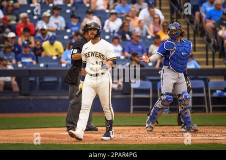 August 24, 2018: Milwaukee Brewers third baseman Mike Moustakas #18 during  the Major League Baseball game between the Milwaukee Brewers and the  Pittsburgh Pirates at Miller Park in Milwaukee, WI. John Fisher/CSM