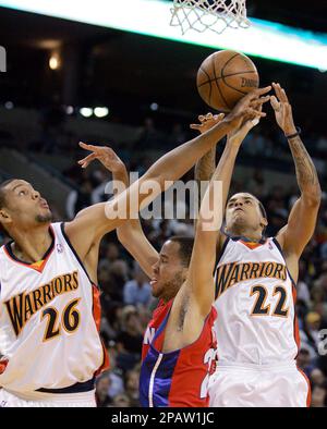 Golden State Warriors first round pick Patrick O'Bryant holds up a team  jersey during a news conference in San Ramon, Calif., Friday, June 30,  2006. (AP Photo/Marcio Jose Sanchez Stock Photo 