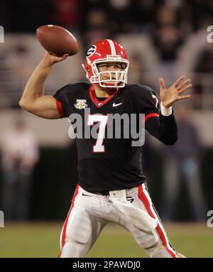 Georgia quarterback Matthew Stafford runs a drill at the NFL football  scouting combine in Indianapolis, Sunday, Feb. 22, 2009. (AP Photo/Darron  Cummings Stock Photo - Alamy