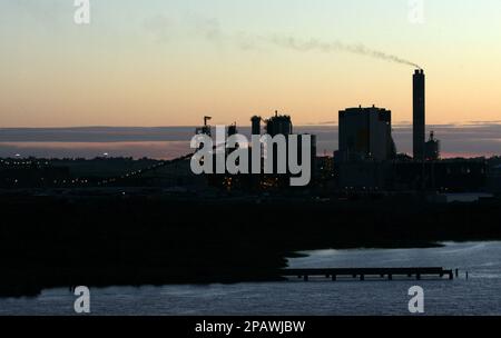 Botnia Fray Bentos Kraft Mill (Uruguay) seen from the Argentina