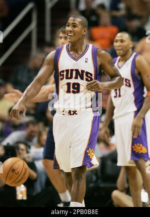 Phoenix Suns Raja Bell 19 smiles even after being called for a