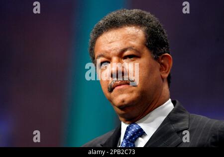 President of the Dominican Republic Dr. Leonel Fernandez applauds