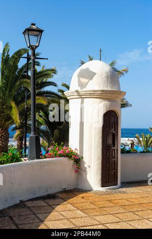 Parque Maritimo Cesar Manrique, Promenade, Puerto de la Cruz, Tenerife, Spain, Europe Stock Photo