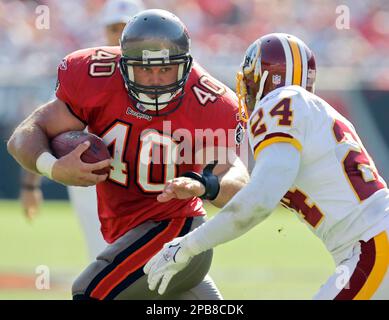 NFL FILE: Mike Alstott and Warrick Dunn of the Tampa Bay Buccaneers at the  Pro-Bowl in Honolulu, Hawaii. (Sportswire via AP Images Stock Photo - Alamy