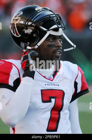 Michael vick falcons hi-res stock photography and images - Alamy