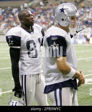 Dallas Cowboys receiver Terrell Owens looks towards the scoreboard in the  fourth quarter of the NFL football game at Ford Field in Detroit, Sunday,  Dec. 9, 2007. (AP Photo/Carlos Osorio Stock Photo 