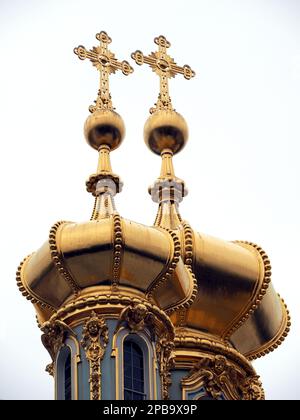golden onion domes, Chapel, Catherine Palace, Tsarskoye Selo, Pushkin, Pushkinsky District, Saint Petersburg, Russia, World Heritage Site Stock Photo